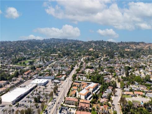 854 N Harbor Boulevard, La Habra, CA