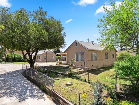 418 W Olive   Avenue, La Habra, CA