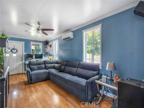 570 E 2nd   Avenue, La Habra, CA