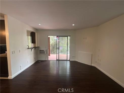 1052 S Idaho  24 , La Habra, CA