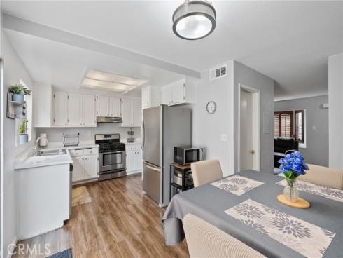 405 W Mountain View Apt 10  , La Habra, CA