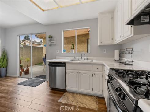 405 W Mountain View Apt 10  , La Habra, CA