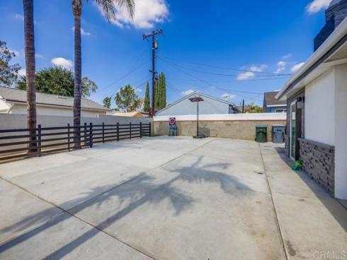 501  Willow   Street, La Habra, CA