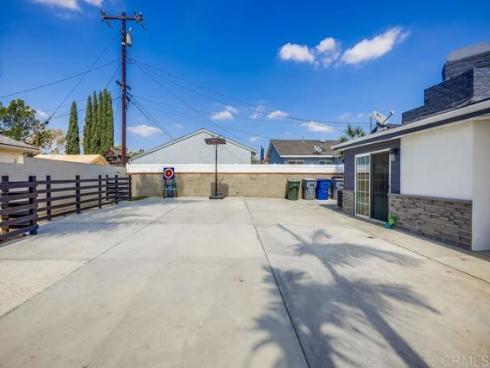 501  Willow   Street, La Habra, CA