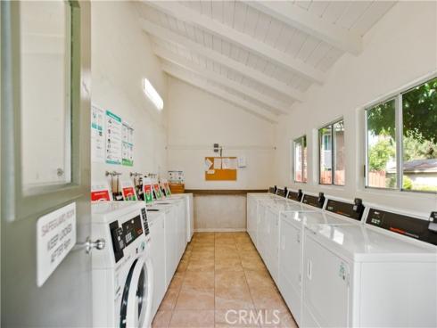 985 S Idaho  61 , La Habra, CA