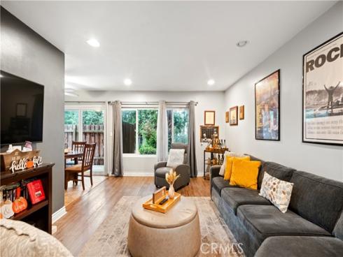 985 S Idaho  61 , La Habra, CA