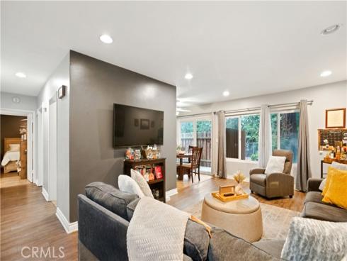 985 S Idaho  61 , La Habra, CA