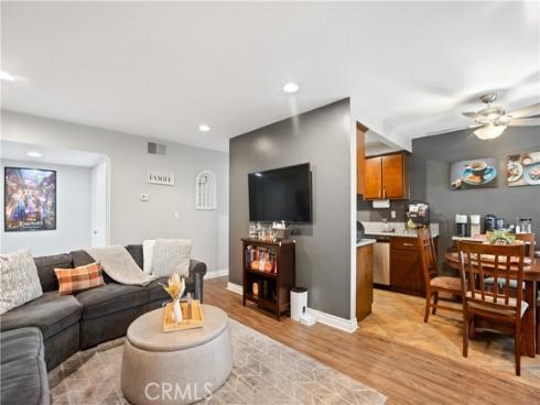 985 S Idaho  61 , La Habra, CA