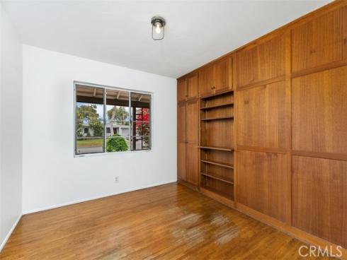 1000  Dolores  , La Habra, CA