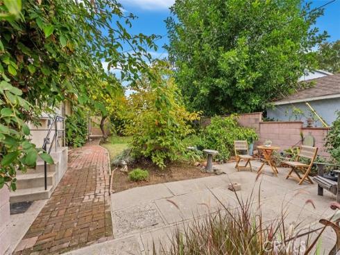 1000  Dolores  , La Habra, CA