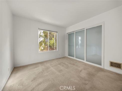 1052 S Idaho  19 , La Habra, CA