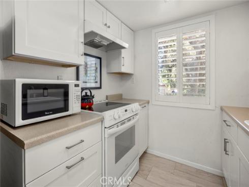 1052 S Idaho  19 , La Habra, CA