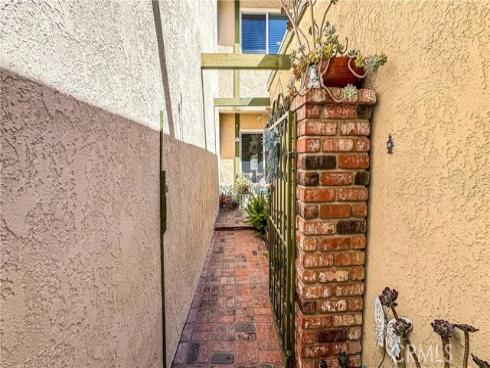 530  Spruce   Way, La Habra, CA