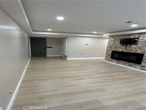 965 S Idaho  4 , La Habra, CA