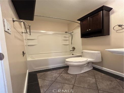 965 S Idaho  4 , La Habra, CA