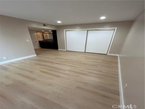 965 S Idaho  4 , La Habra, CA