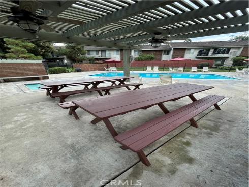 965 S Idaho  4 , La Habra, CA