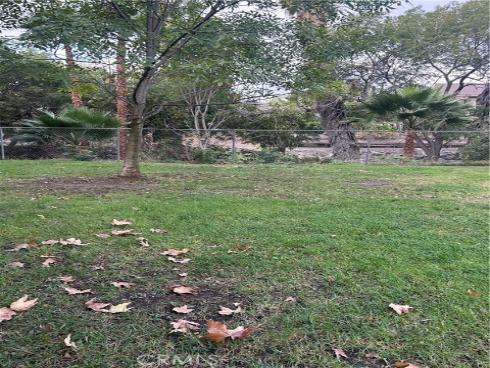 965 S Idaho  4 , La Habra, CA