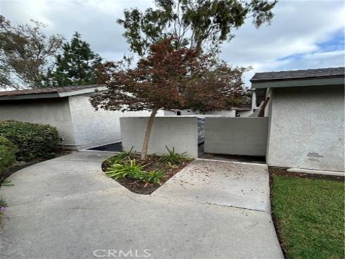 965 S Idaho  4 , La Habra, CA