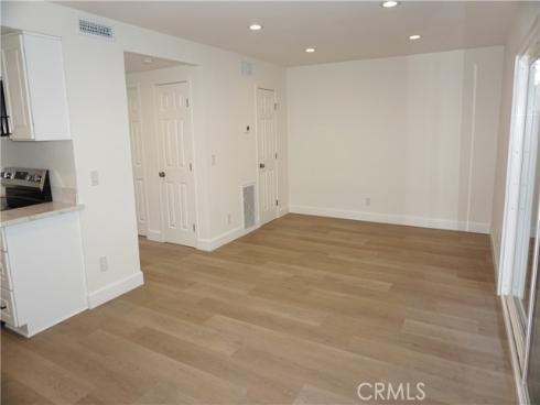 875  Las Lomas  B , La Habra, CA