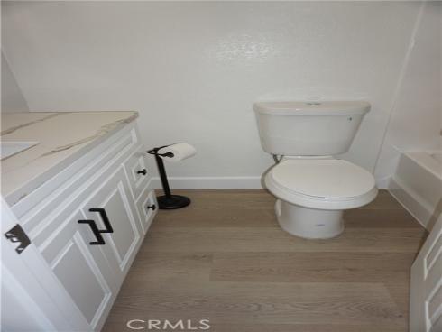 875  Las Lomas  B , La Habra, CA