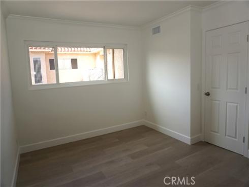 875  Las Lomas  B , La Habra, CA