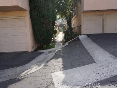 875  Las Lomas  B , La Habra, CA