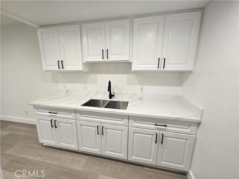 875  Las Lomas  B , La Habra, CA