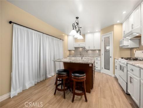 945  Glencliff  , La Habra, CA