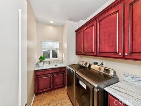 335 E Francis  , La Habra, CA