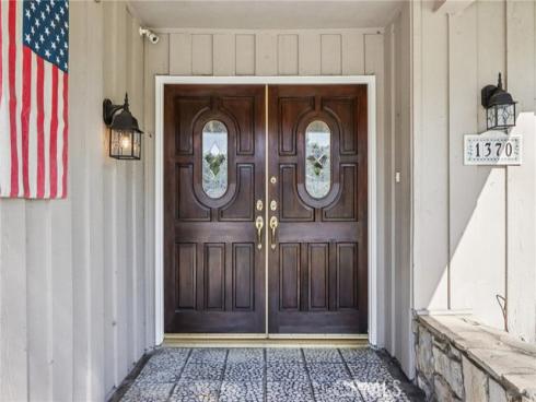 1370  Lakeview  , La Habra, CA