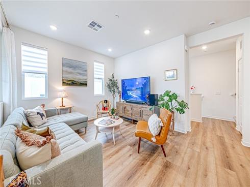 295 vista dr 92 , La Habra, CA