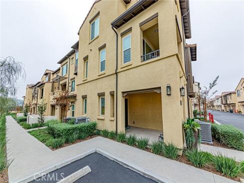 295 vista dr 92 , La Habra, CA