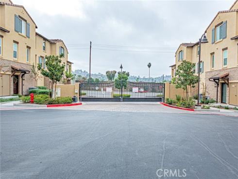 295 vista dr 92 , La Habra, CA