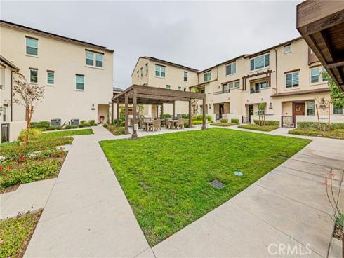 295 vista dr 92 , La Habra, CA