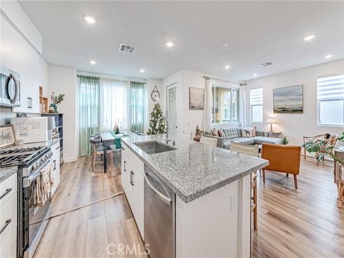 295 vista dr 92 , La Habra, CA