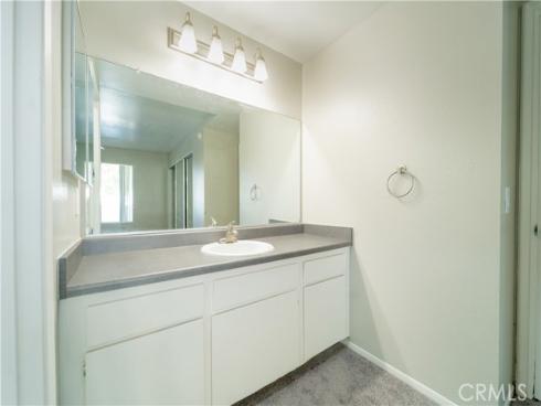 1060 S Idaho 42 Street, La Habra, CA