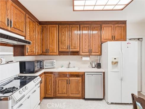 808 E 3 rd Avenue, La Habra, CA