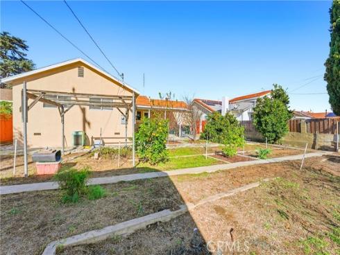 808 E 3 rd Avenue, La Habra, CA