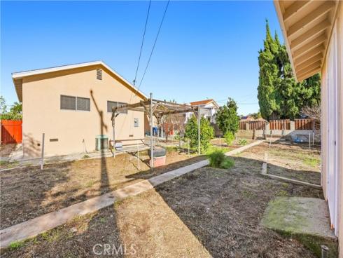 808 E 3 rd Avenue, La Habra, CA