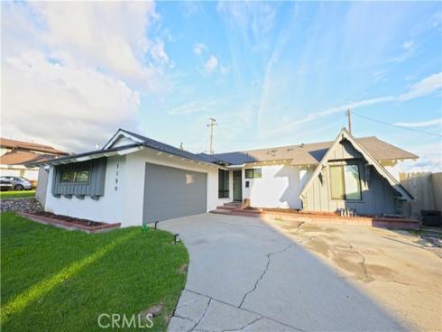 1100 S Cajon , La Habra, CA