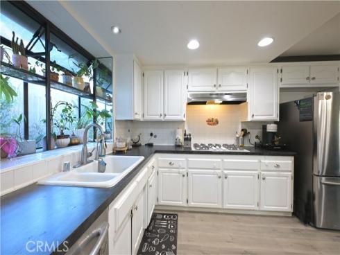 1100 S Cajon , La Habra, CA