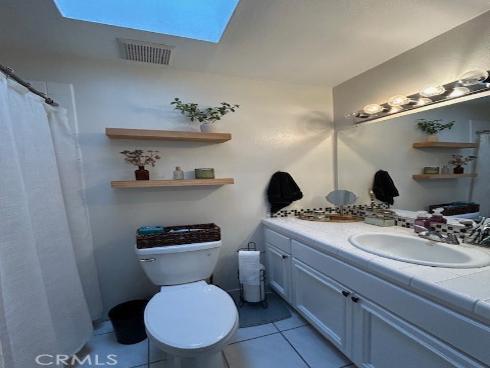 950 W Lambert  4 , La Habra, CA