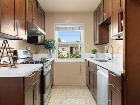 111 N Marian Street  , La Habra, CA