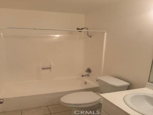 1048 S Idaho  8 , La Habra, CA