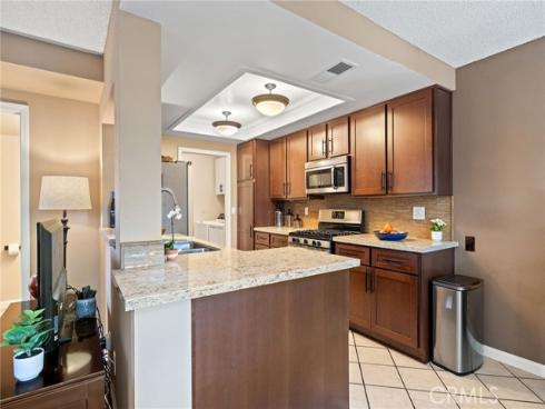 345 S Monte Vista  , La Habra, CA