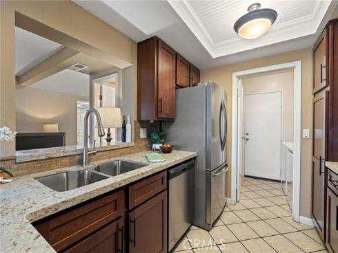 345 S Monte Vista  , La Habra, CA