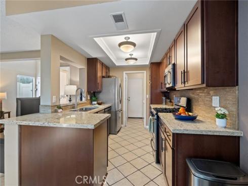 345 S Monte Vista  , La Habra, CA