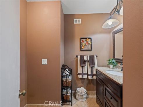 345 S Monte Vista  , La Habra, CA