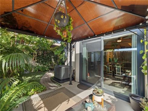 345 S Monte Vista  , La Habra, CA